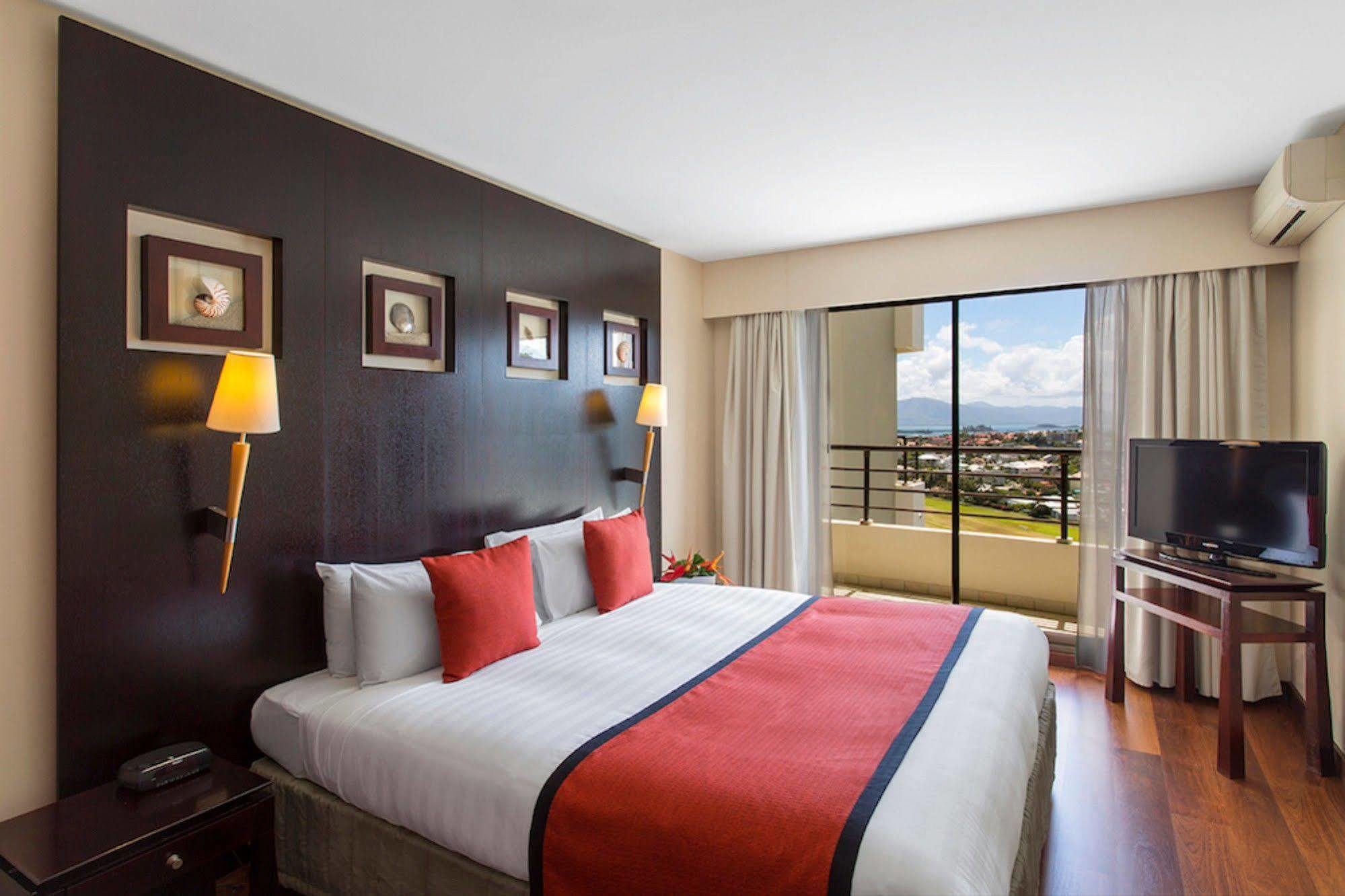 Ramada Hotel & Suites By Wyndham Noumea Dış mekan fotoğraf