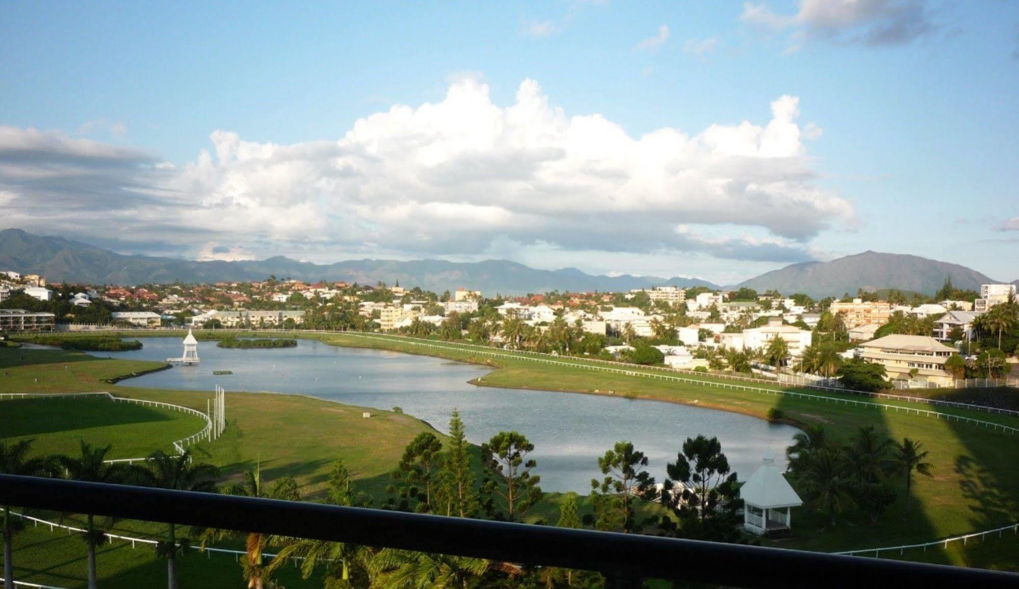 Ramada Hotel & Suites By Wyndham Noumea Dış mekan fotoğraf
