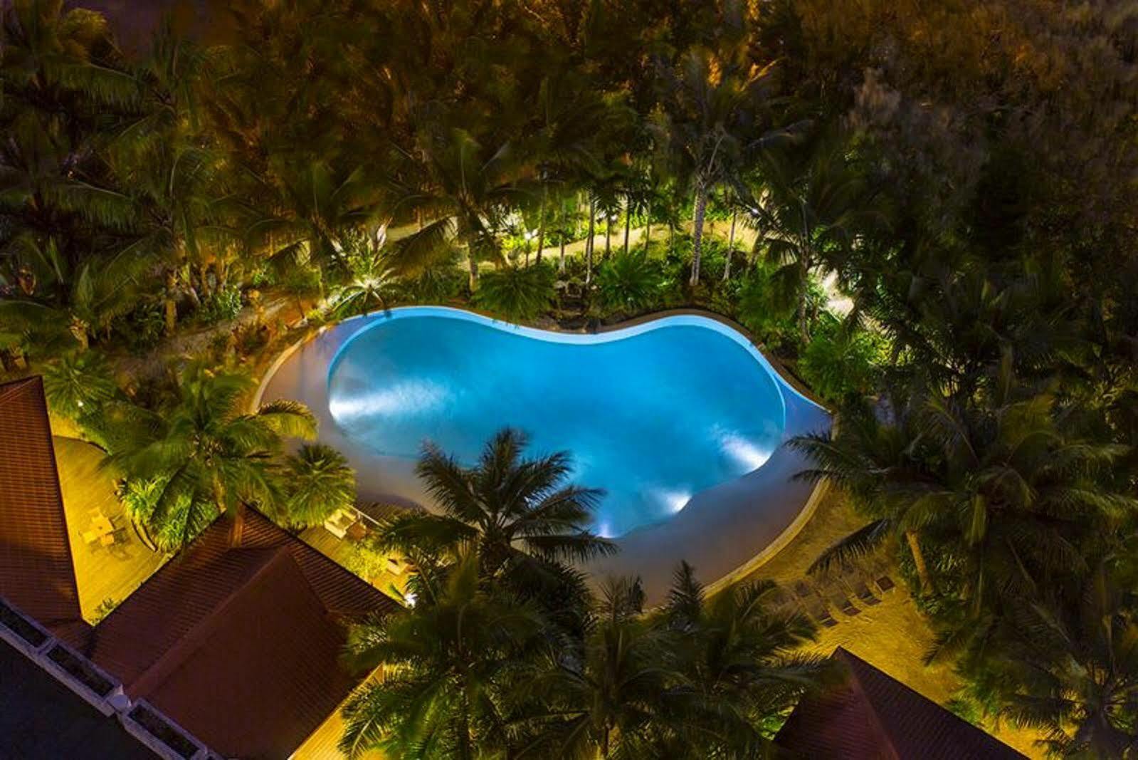 Ramada Hotel & Suites By Wyndham Noumea Dış mekan fotoğraf